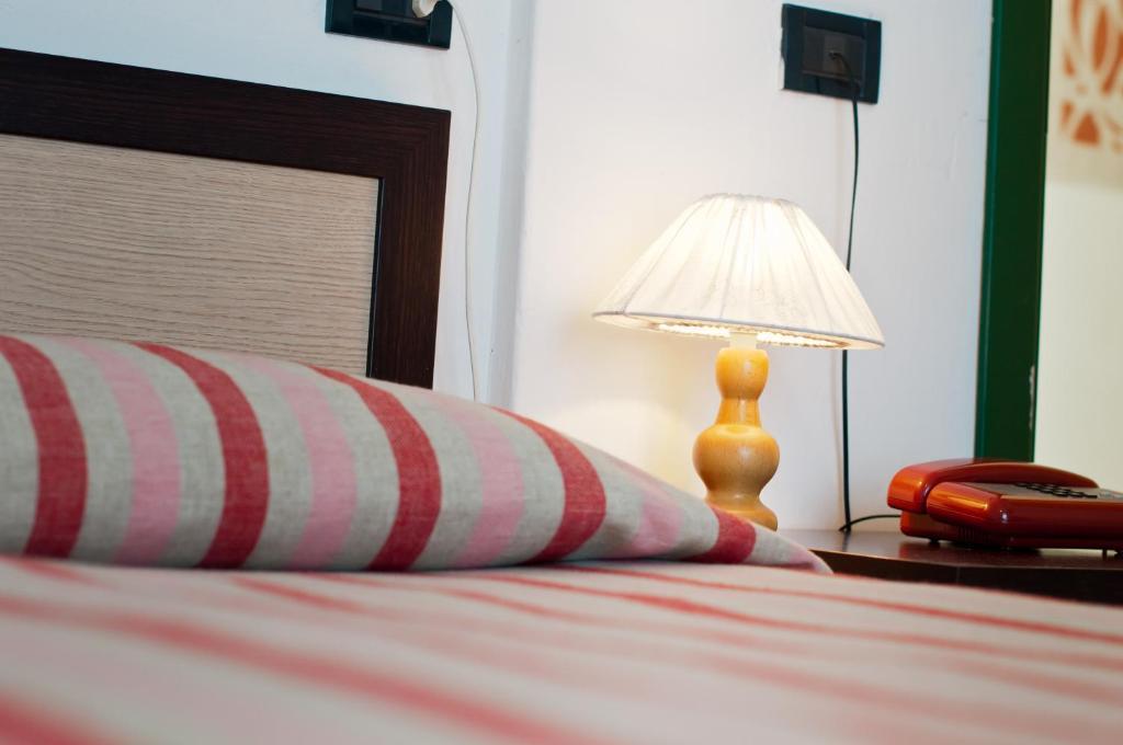 Hotel Milan Розолина-Маре Номер фото